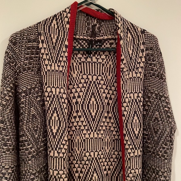 Geometric Pattern Duster - Picture 3 of 5